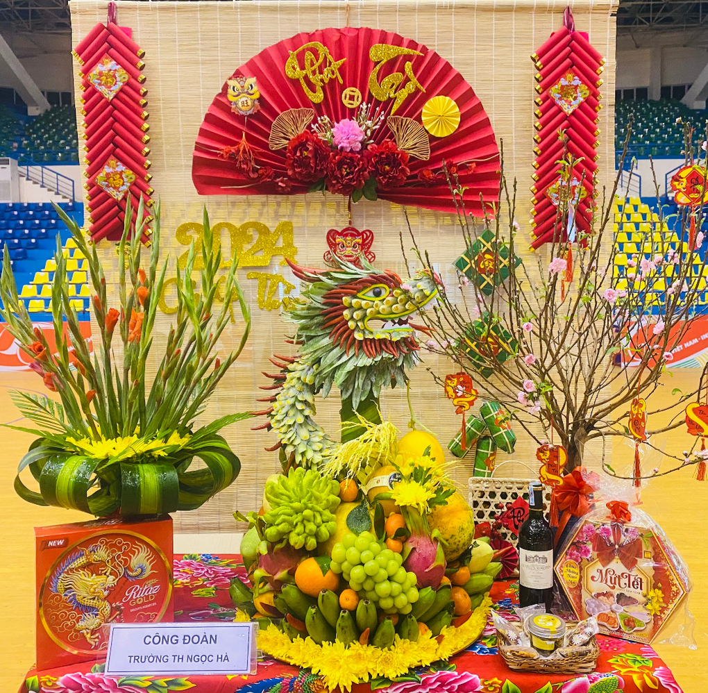 Công đoàn trường Tiểu học Ngọc Hà giành giải Nhất trong Hội thi bày mâm ngũ quả ngày Tết