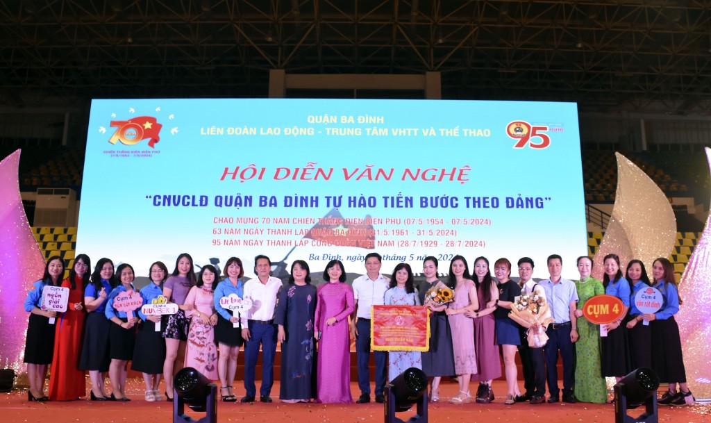 Đặc sắc Hội diễn văn nghệ CNVCLĐ quận Ba Đình năm 2024